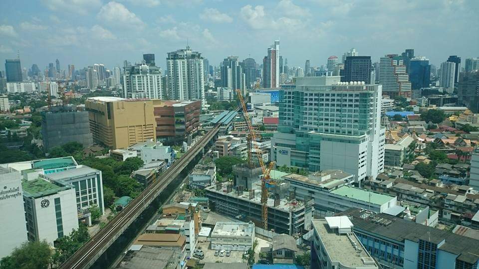 Airbnb Sukhumvit - Day view from unit