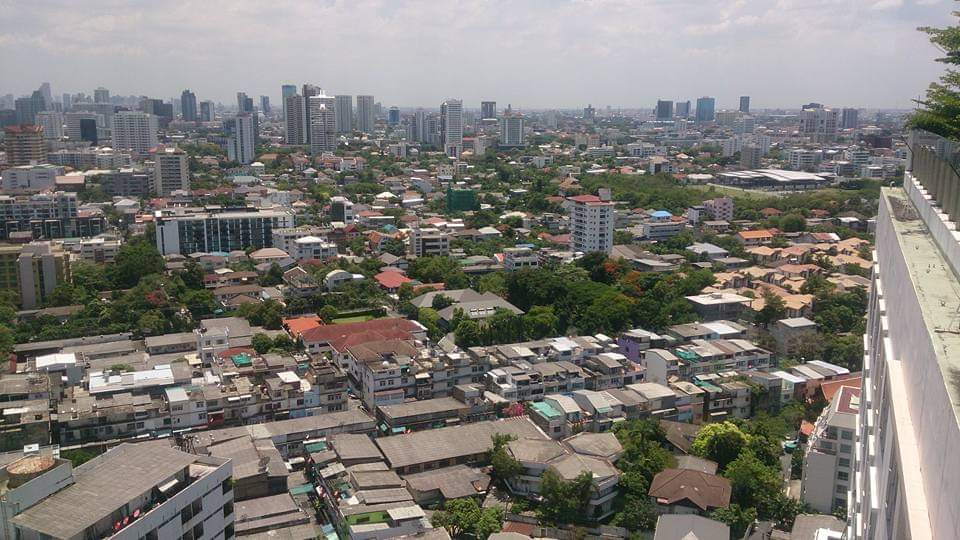 Airbnb Sukhumvit Rooftop view