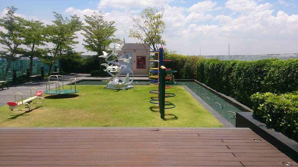 Airbnb Sukhumvit sky playground