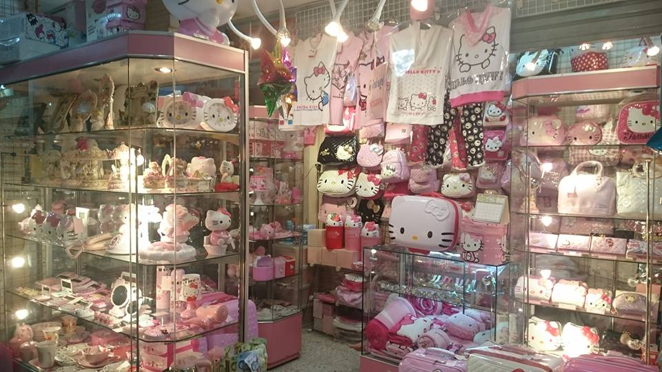 Found this Hello Kitty shop totally by accidentally in Sampeng Lane, Chinatown