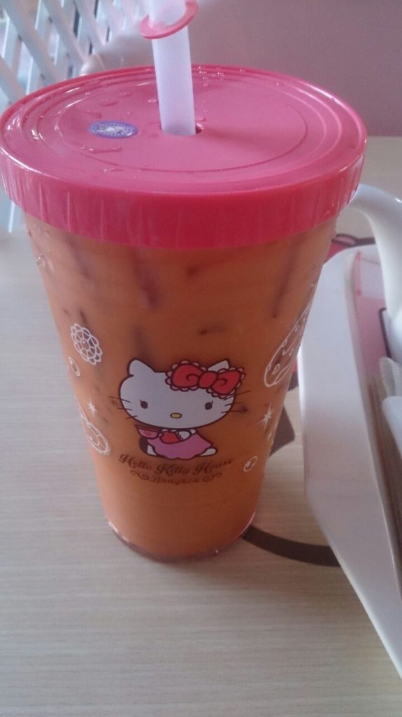 I ordered the Hello Kitty thai iced tea which came in this very sweet hello kitty container. I decided to bring this container home with me after drinking.